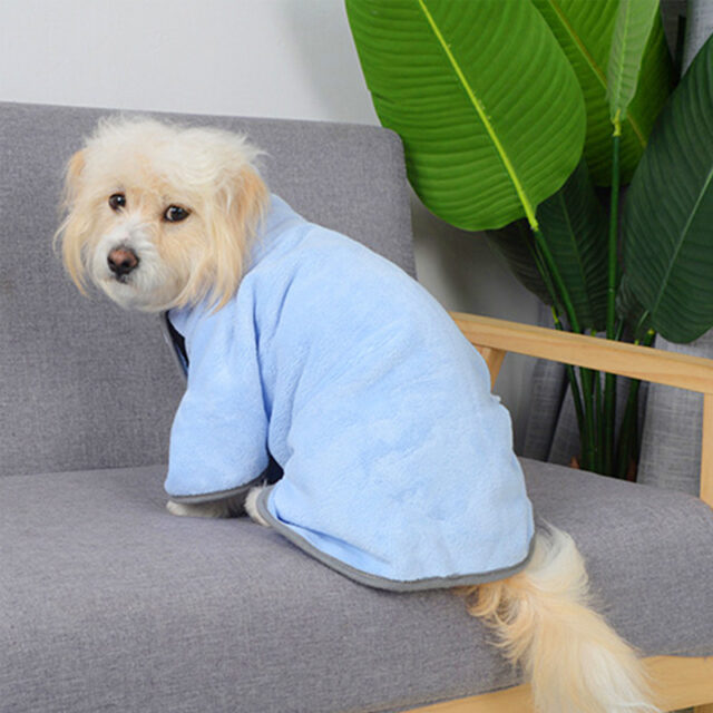 Quick-Dry Microfiber Pet Towel – Super Absorbent for Dogs & Cats - Image 2