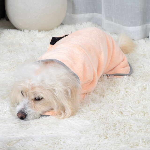 Quick-Dry Microfiber Pet Towel – Super Absorbent for Dogs & Cats - Image 4