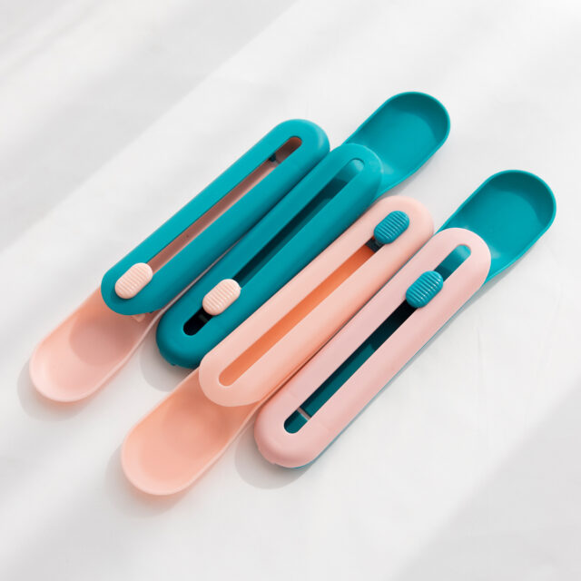 The Hot Cat Strip Spoon Feeder Squeezes Snack Pet Feeding Tools - Image 6