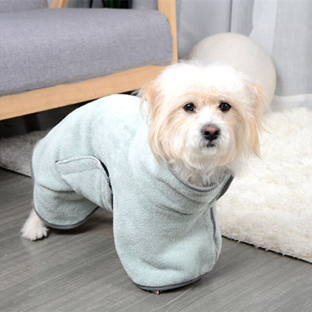 Quick-Dry Microfiber Pet Towel – Super Absorbent for Dogs & Cats - Image 3