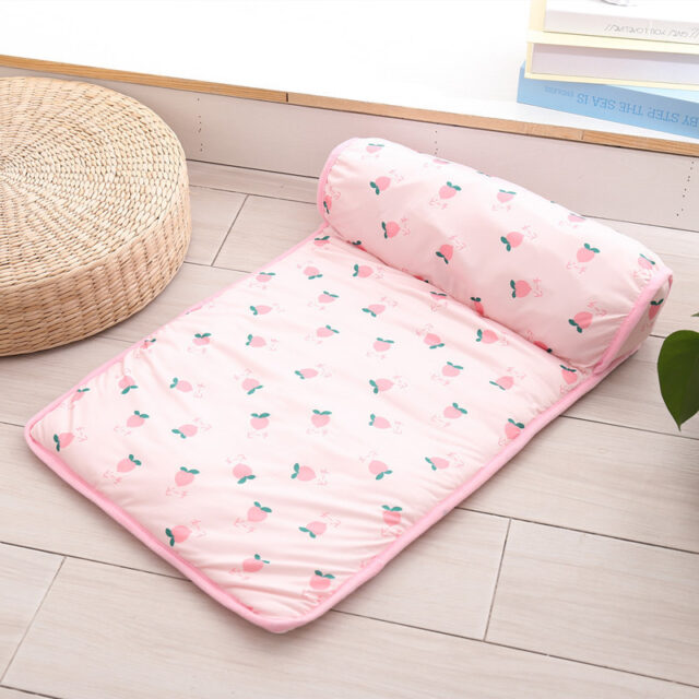 Cooling Pet Mat – Breathable Summer Blanket for Dogs & Cats - Image 4