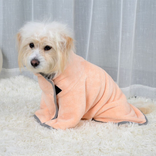 Quick-Dry Microfiber Pet Towel – Super Absorbent for Dogs & Cats - Image 9